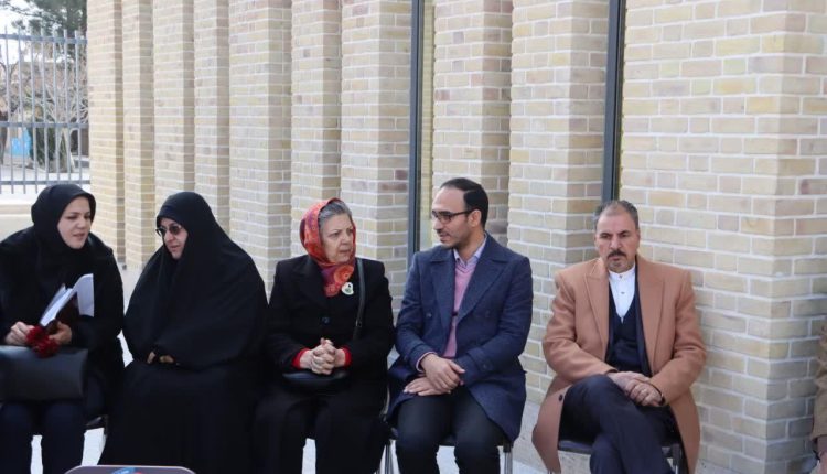 خرمدشت۴